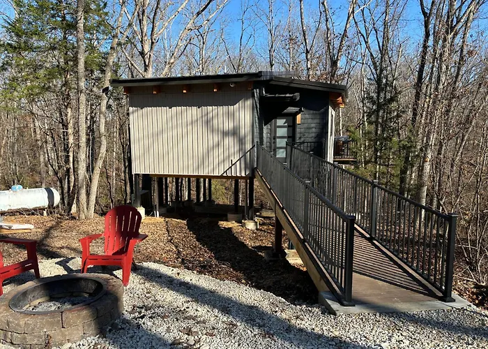 Whispering Pines Treehouse - Sunrise