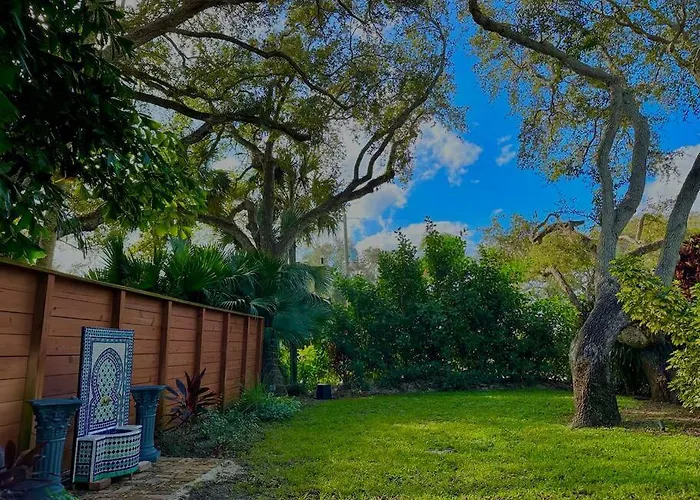 Vero Oaks Stroll To Beach Includes Mini Golf And Jacuzzi