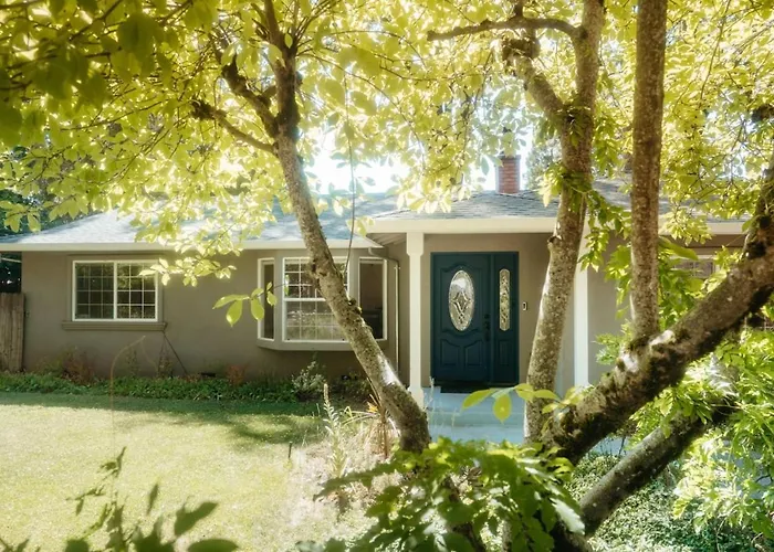 Grass Valley Home With Hot Tub