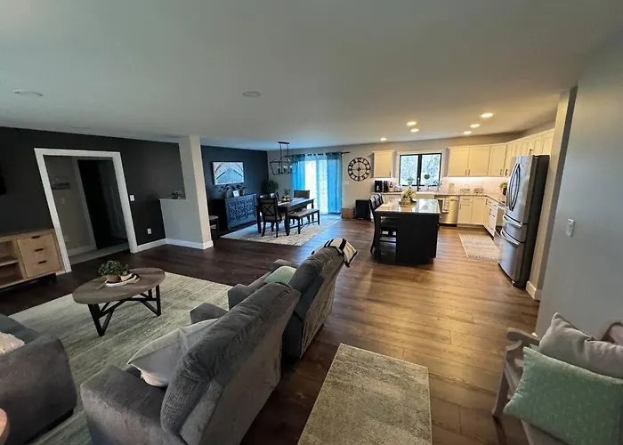 Beck Lake House