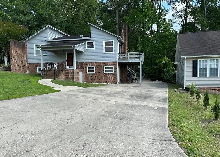 Quiet, Golf Lake Community Cozy 2Bdr 1 Bth Getaway