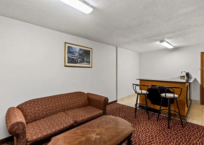 Quality Inn Marietta Near Dobbins Arb