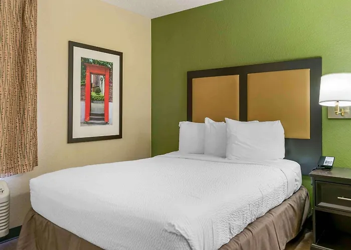 Extended Stay America Suites - Detroit - Madison Heights