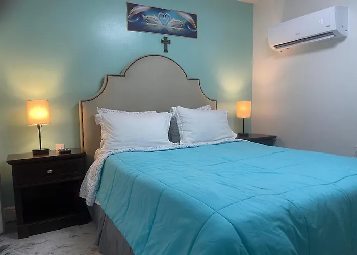 Convenient And Private Downtown 1Br Near Beach