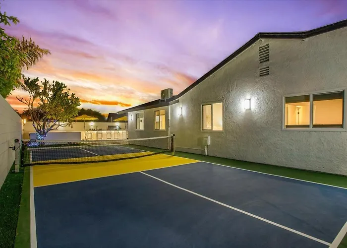 Coachella Hide-Away Deals,Pool,Spa,Pickleball,Game