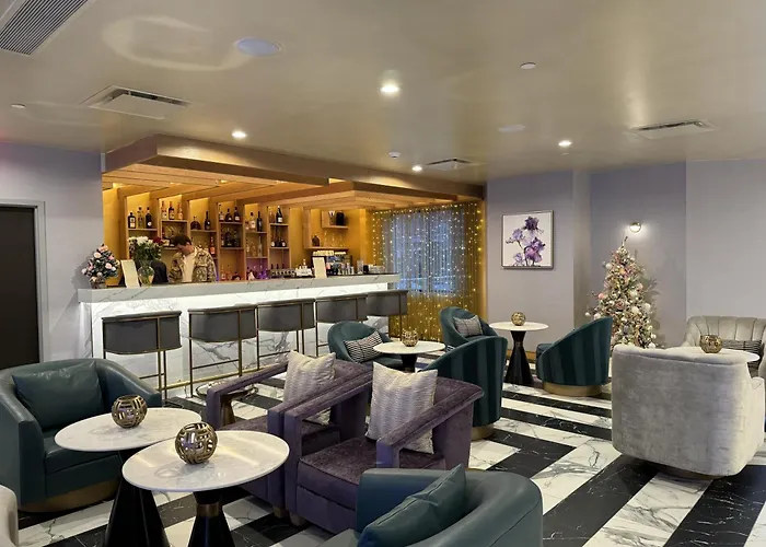 Iris Hotel Boston