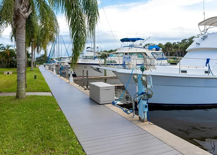 Haven Harbor Getaway