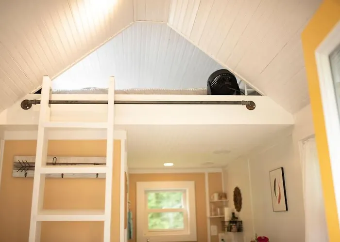 Tiny House Strouds Run Lake