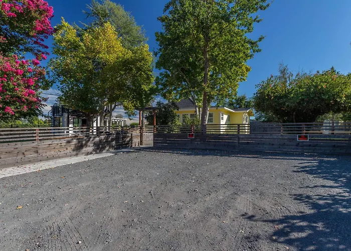 Relaxing 3Br Home With Vineyard View Rooftop Deck And Game Room