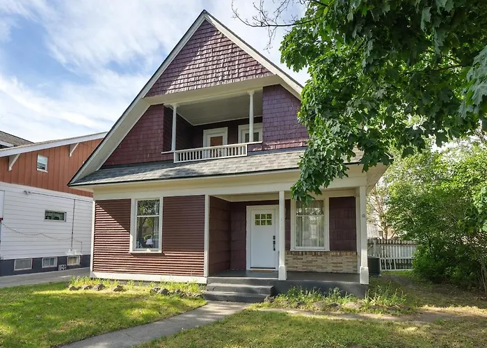 Newly Renovated Villa In Central Spokane