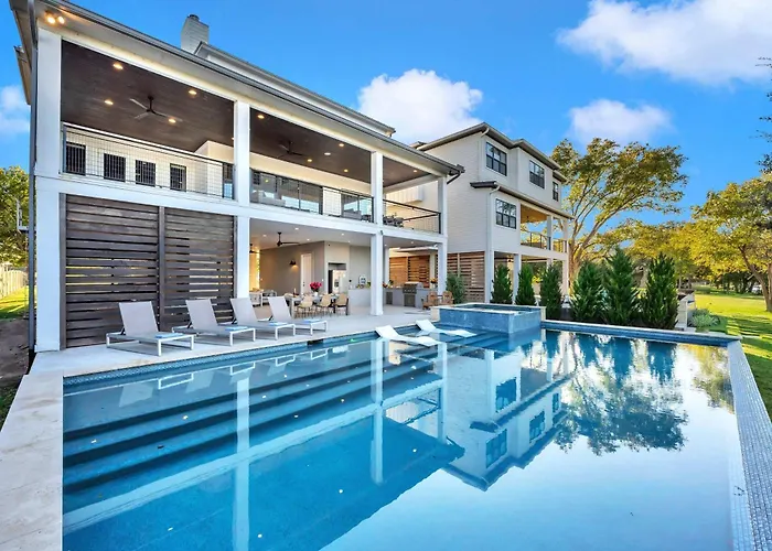 Lakeside 499 And Concierge Services