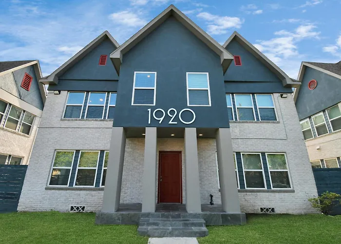 Serenity Studios - Near Med Center & Museum District