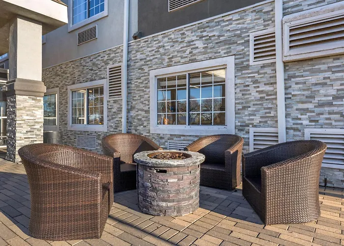 Country Inn & Suites By Radisson, Bolingbrook-Romeoville, I-55