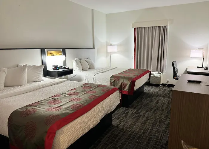 Ramada By Wyndham Sparta/At Speedway