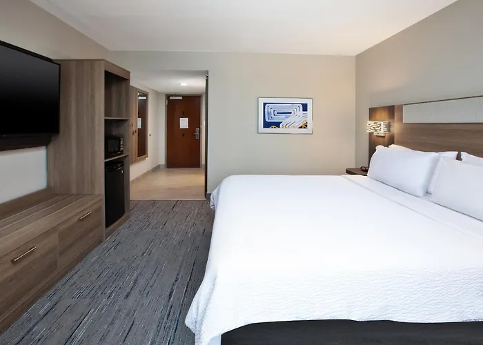 Holiday Inn Express & Suites I-26 & Us 29 At Westgate Mall By Ihg