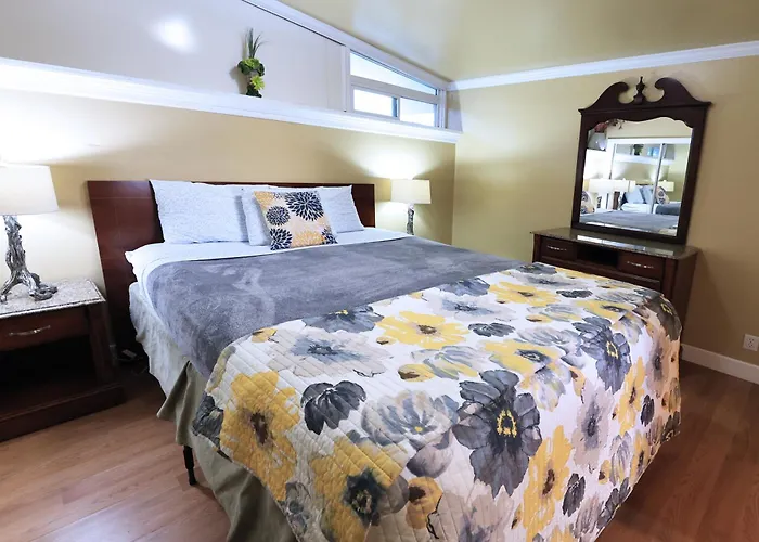 Beachwood Condos & Resort