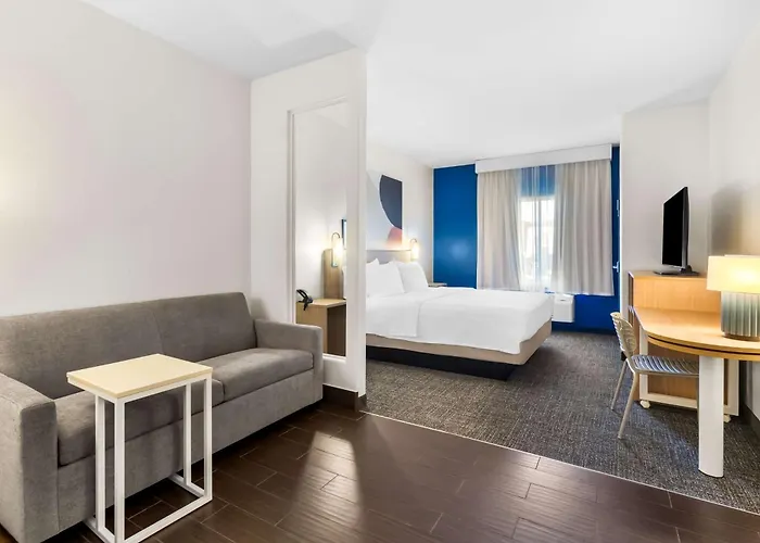 Spark By Hilton Pearland