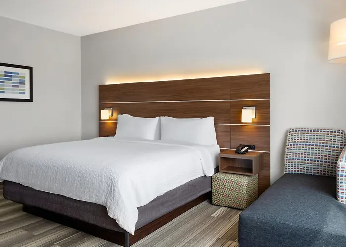 Holiday Inn Express & Suites - Madison West - Middleton By Ihg