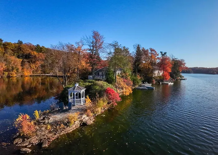 By Mtn Creek Resort: 'The Point On Highland Lake'