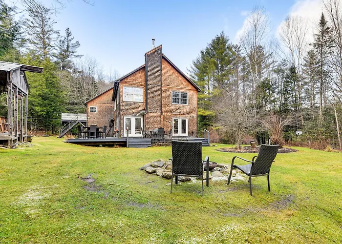 Sterling Valley Home ~ 9 Mi To Stowe Mountain!