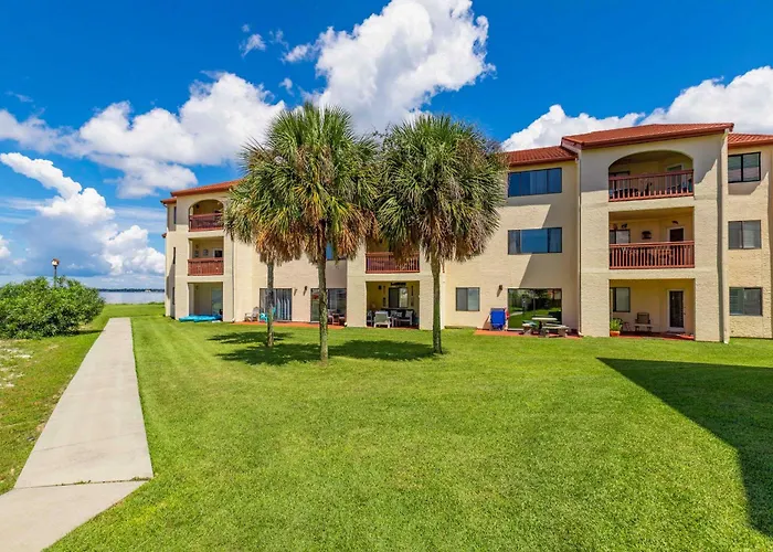 Sunset Harbor Palms 1-308