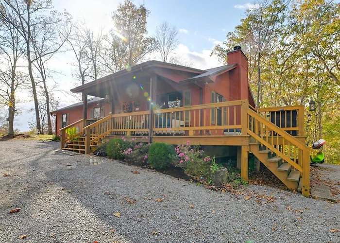 Cadiz Vacation Home W/ Deck: Walk To Lake Barkley