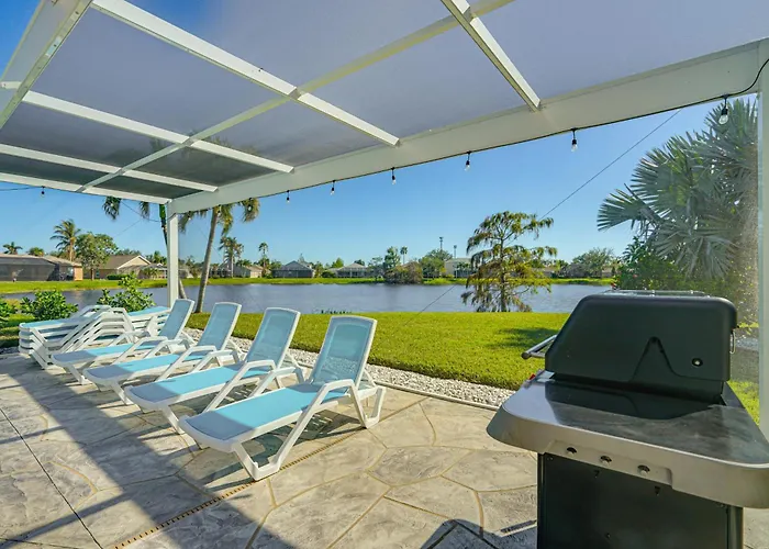 Sunny Fort Myers Home W/ Heated Pool!