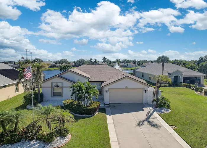 Sunny Fort Myers Home W/ Heated Pool!