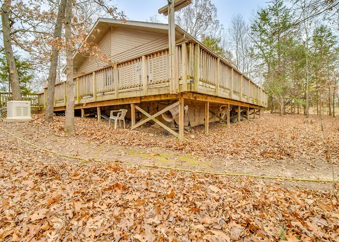 Serene Yellville Retreat W/ Hot Tub On 85 Acres