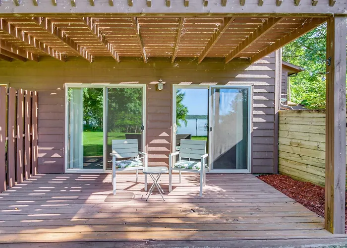 Beach & Lake Access: Brainerd Townhome