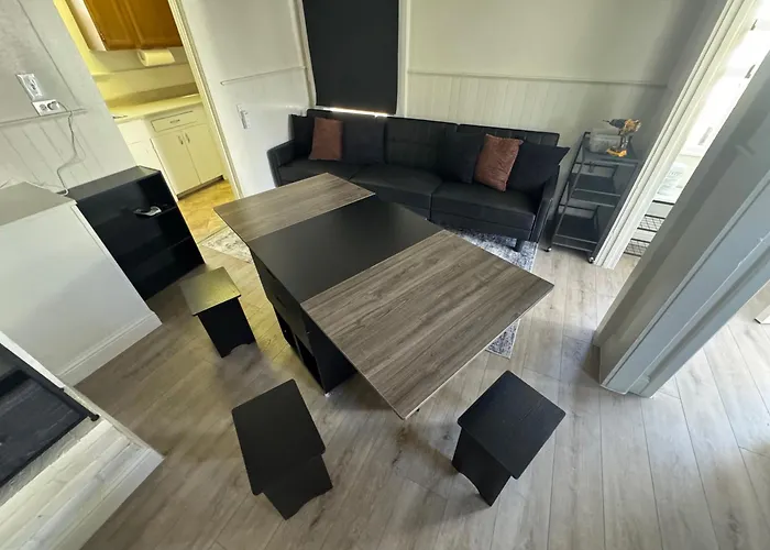 Midtown Hideaway 1 Bedroom Nest