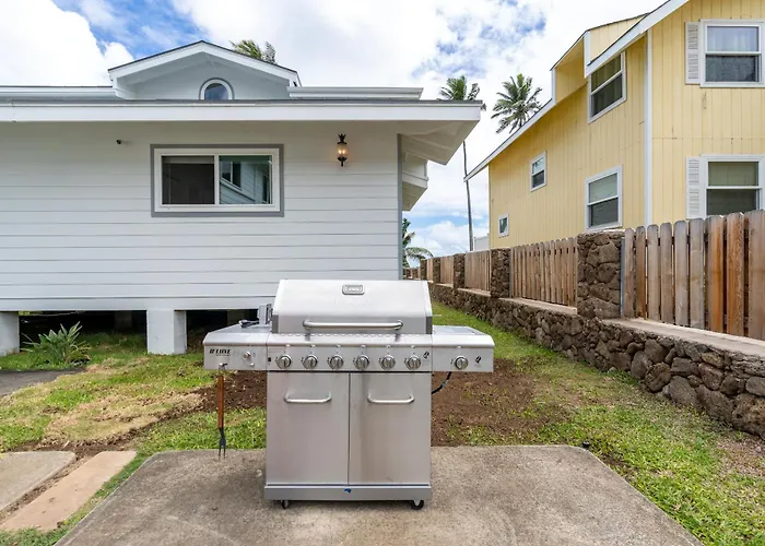 Hale Kahakai - Oceanfront Retreat - Direct Beach Access