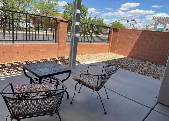 Luxury Red Rock Townhome - 42- St George Santa Clara