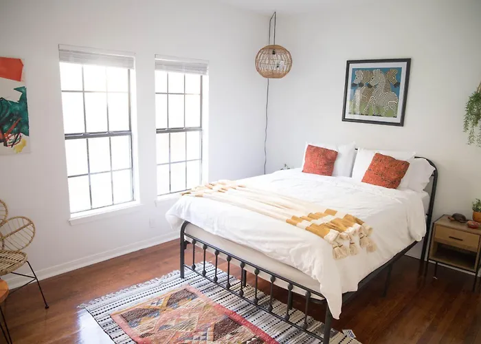 Cozy Bohemian Bungalow