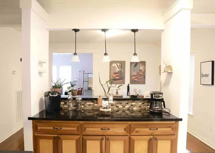 Cozy Bohemian Bungalow