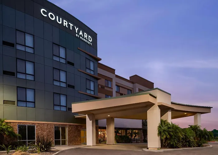 Courtyard By Marriott San Diego Oceanside