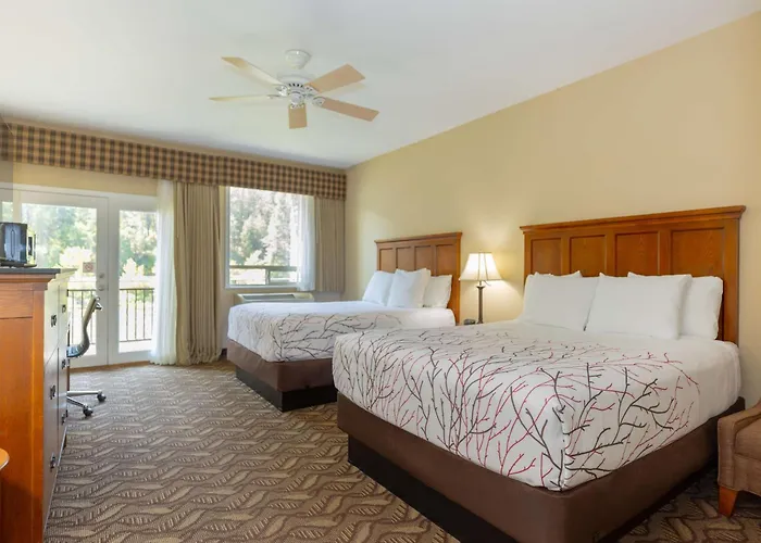 Best Western Lodge At River'S Edge