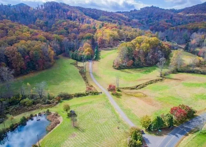 Luxury Cabin Hot Tub & Game Room Near Highlands