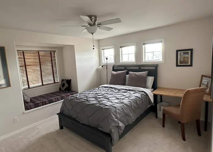 Tiller House - Durango Room