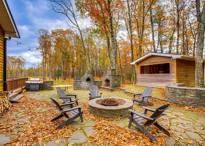 Private Hot Tub On 10 Acres: Cozy Catskill Getaway