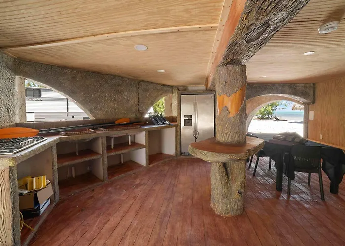 Barnacle Resort