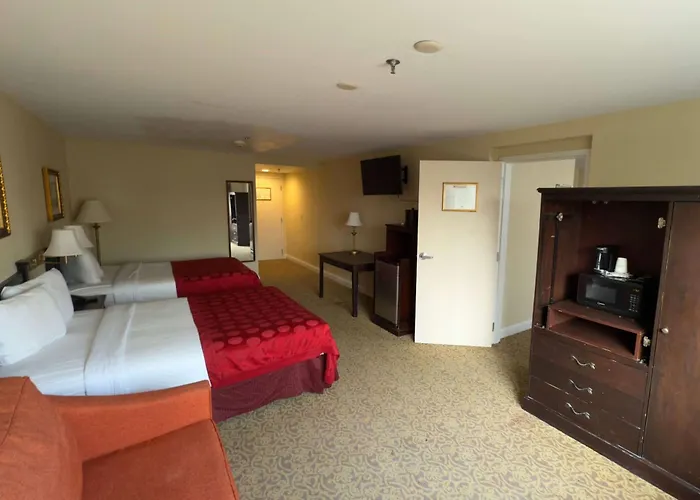 Ramada By Wyndham Seekonk Providence Area