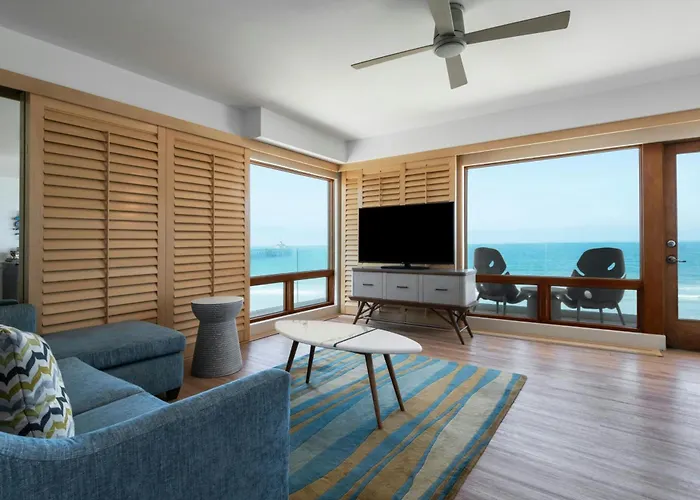Pier South Resort, Autograph Collection