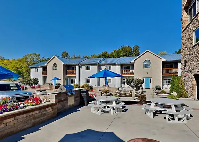 Put-In-Bay Waterfront Condo #107