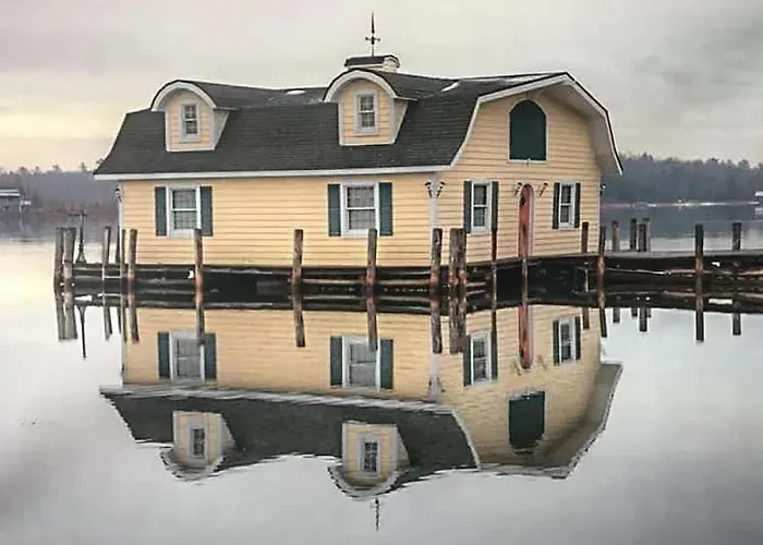 'Northside' Cottage W Screened In Porch