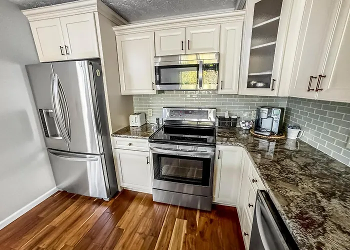 New! Kelleys Island Condo