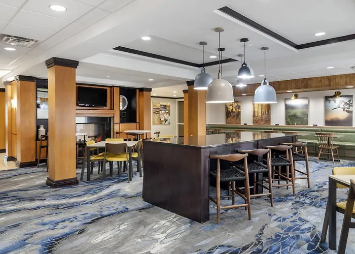 Fairfield Inn & Suites By Marriott Commerce