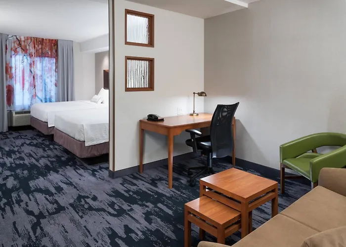 Fairfield Inn & Suites Kansas City Overland Park