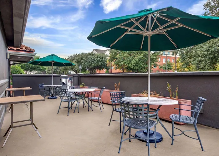 La Quinta By Wyndham Dallas Dfw Airport North