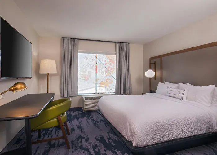 Fairfield Inn & Suites By Marriott Boston Walpole